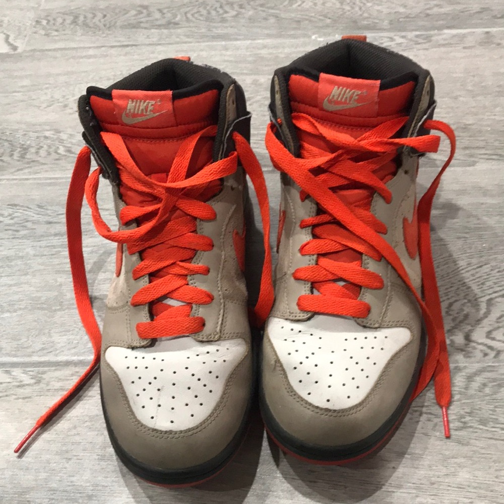 Men’s High Top Nike Dunks Size US 8 MEN